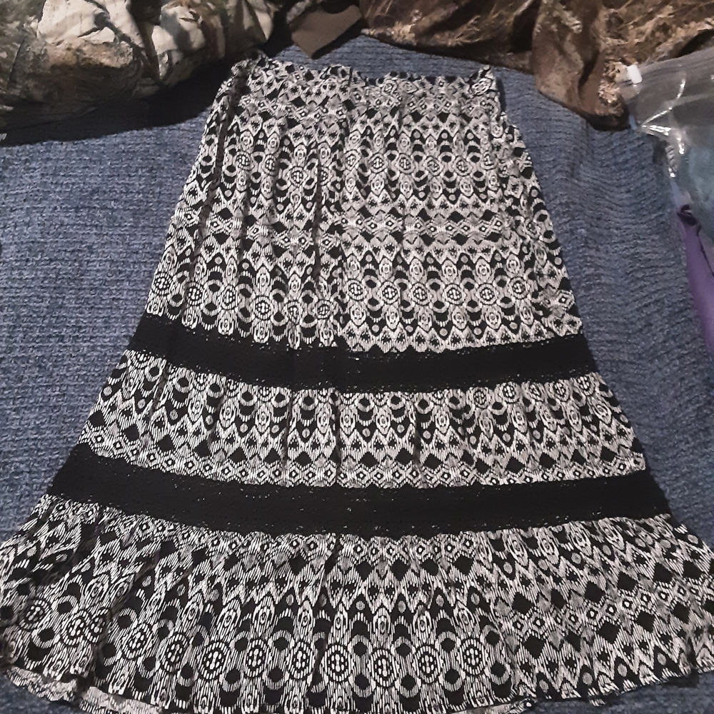 Faded Glory Monochrome Patterned Maxi Skirt